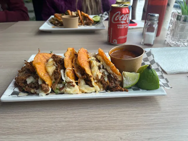 La Toxica | St-Hubert | Cuisine Mexicaine à Montréal