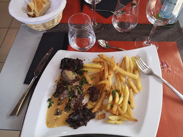 RESTAURANT - BAR - TERRASSE " LA CANE "