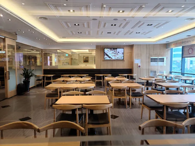 쿠우쿠우 골드 부산경성대점