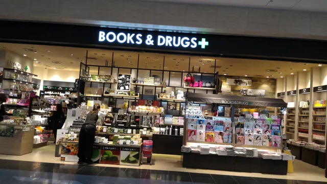 BOOKS & DRUGS (North)