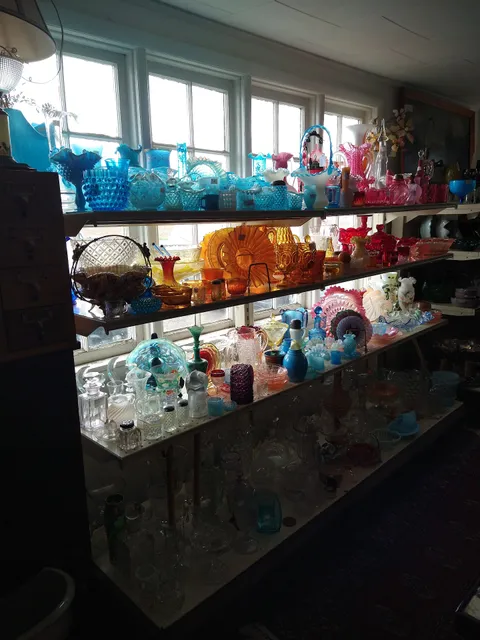 Cracker Barrel Antiques & Collectibles