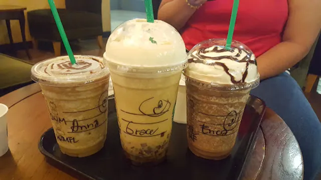 Starbucks 515 Shaw Boulevard