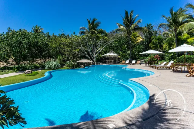 Los Veneros Beachfront Residences