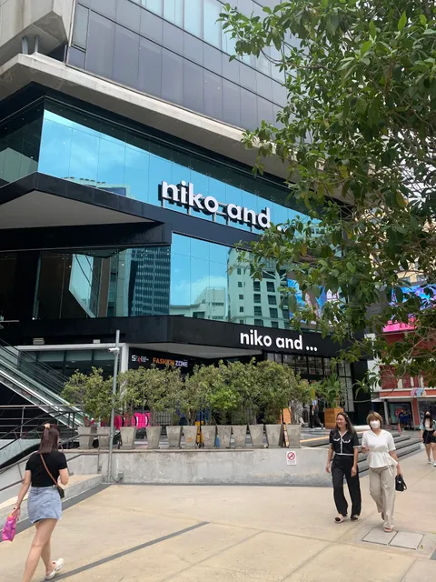 niko and …
