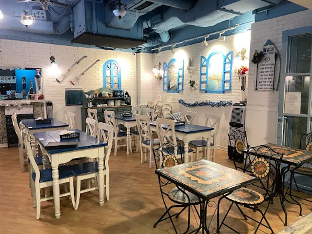 La Rosabelle Bar & Grill