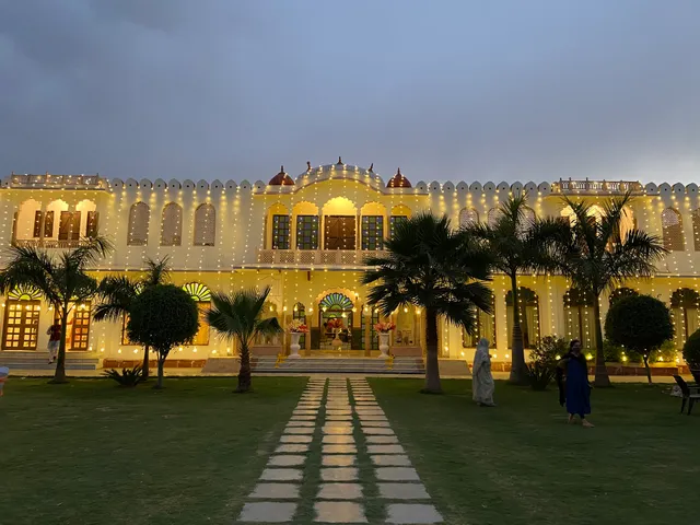 Hotel Surya Vilas palace