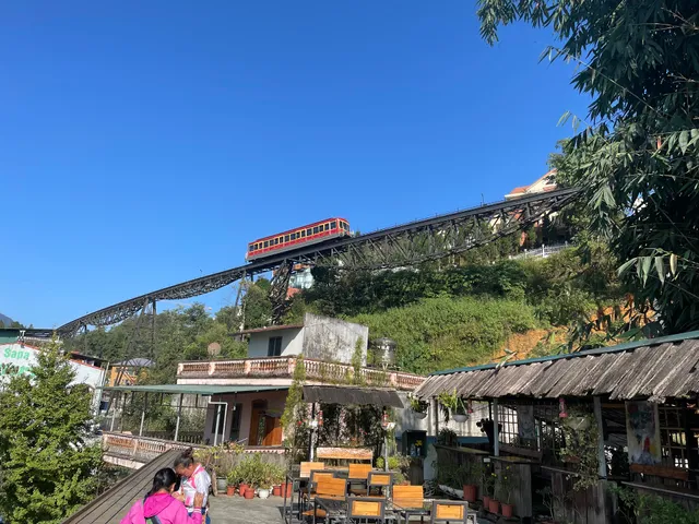 Fansipan Terrace Cafe and Homestay