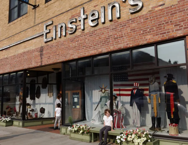 Einstein's Vintage Clothing, Costume, and Formal Wear Sales