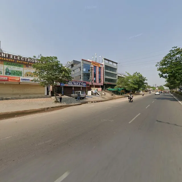 OYO 89644 Hotel R Square