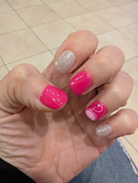 Shalom Fanwood Nails