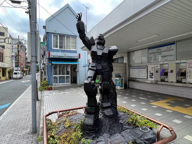 Gundam Statue