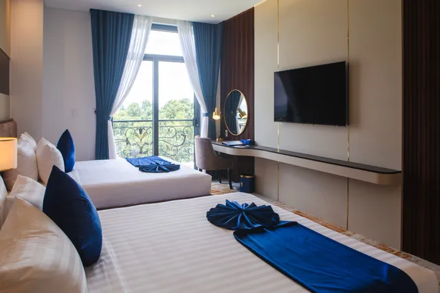 SANDALS AQUILA HOTEL