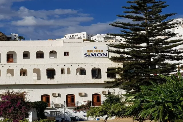 Hotel Simón