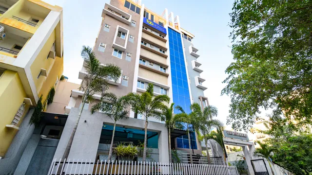 FabHotel The Botanica