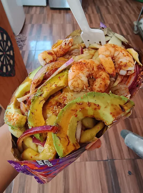 Planet Wings Hamburguesas, boneless, alitas y más