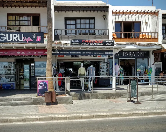 Trendz - The Fashion Brands Store