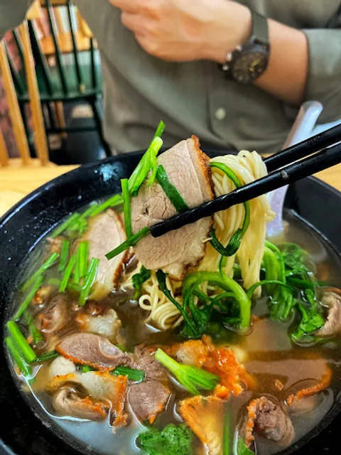 Tiệm mỳ A Cường