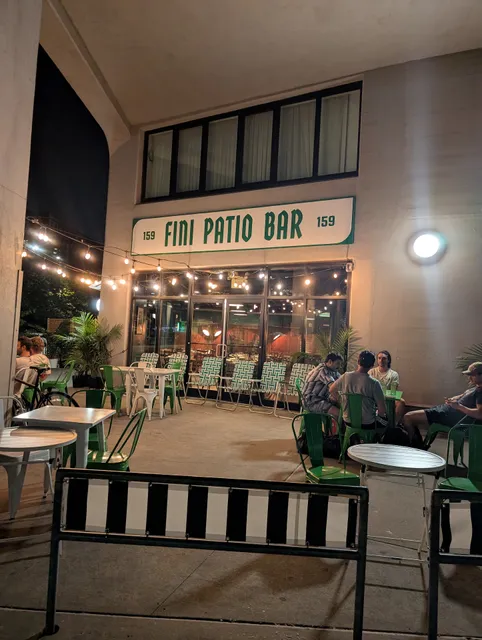 Fini Patio Bar
