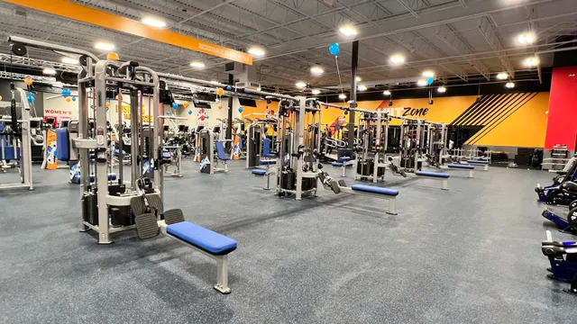 Crunch Fitness - Tulsa