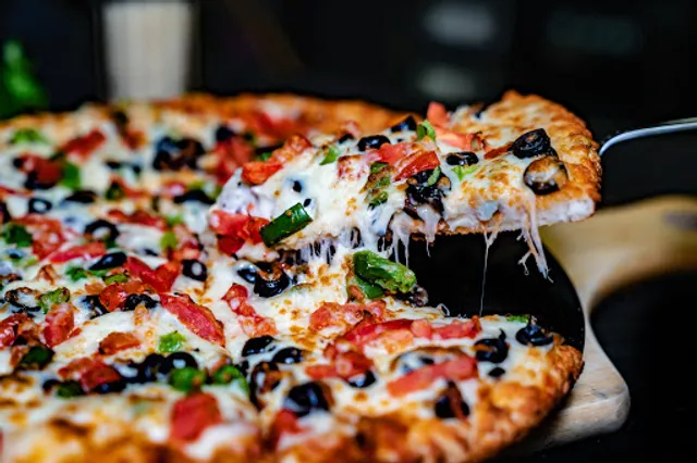 Great Canadian Pizza - Butter Chicken Hut