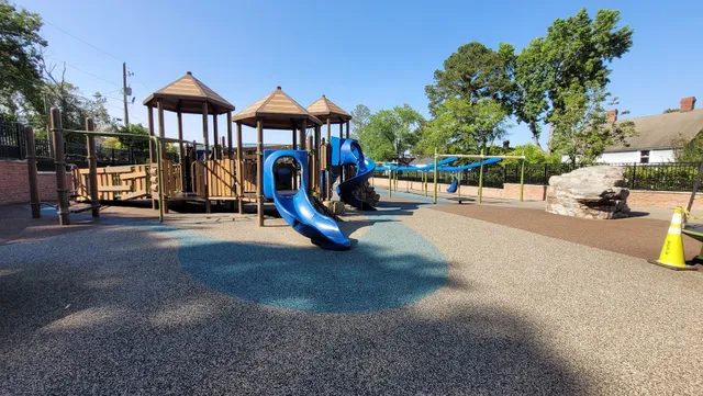 Carraway Park at the Riverwalk