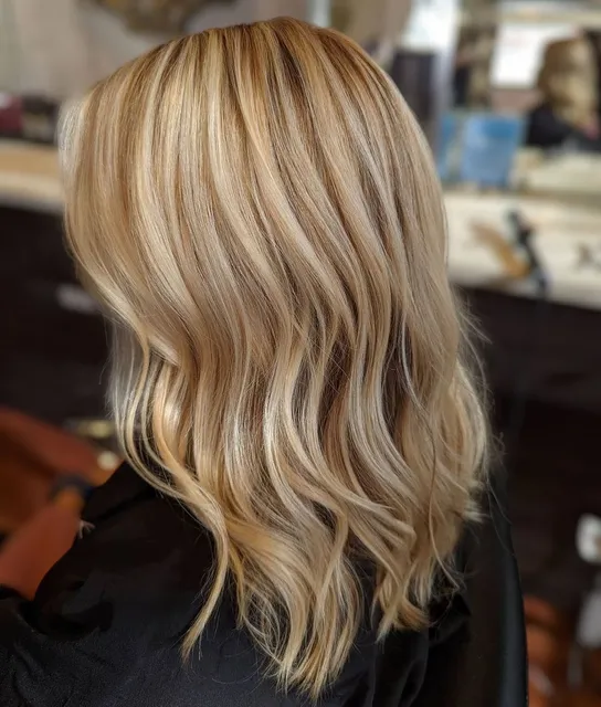 Deseo Salon & BlowDry