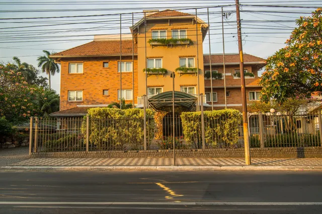 Hotel Villa Morra Suites