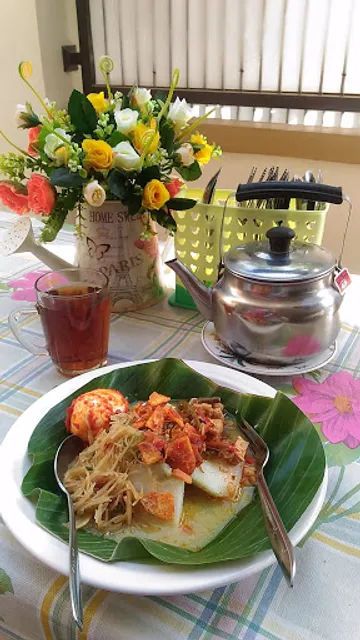 Lontong Medan dan Nasi Uduk KEDAI SYAHNA