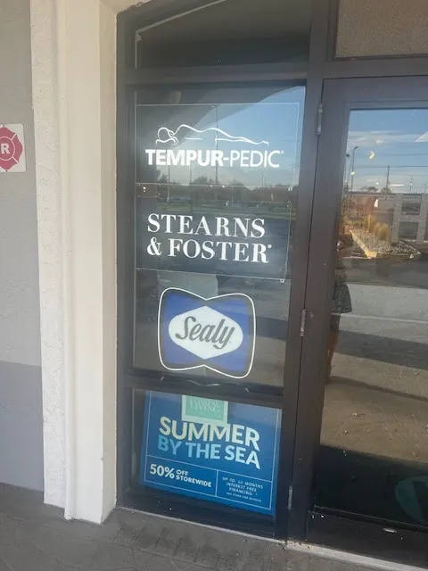 Hudson's Furniture + Mattress