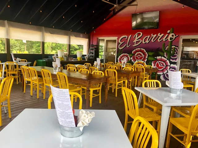 el Barrio tacos & tequila