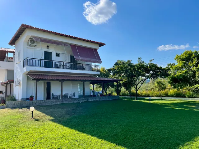 Linaraki Studios & Apartments