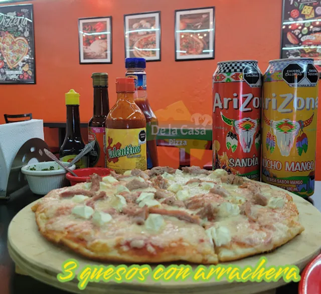 De la Casa Pizza