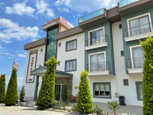 Hotel Santana Life