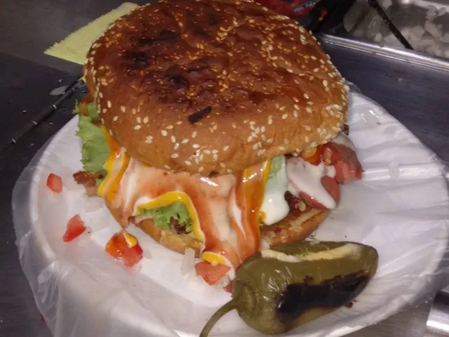 Dogos y hamburguesas Gonza