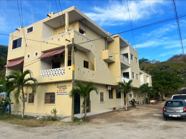 Hotel & Bungalows Bugambilias