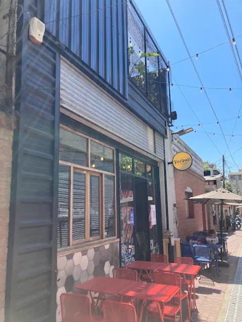 Barthalé Deli & Lounge