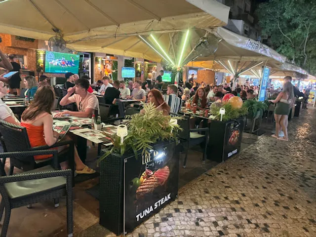 Central Planet Grill