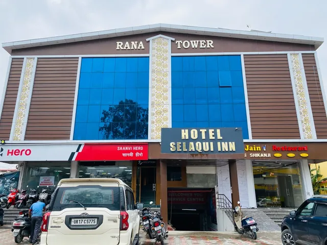 Capital O 81485 Hotel Selaqui Inn