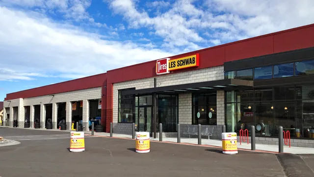 Les Schwab Tire Center