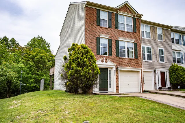 Patti Murphy, Long & Foster Realtor®- Patti Murphy Homes