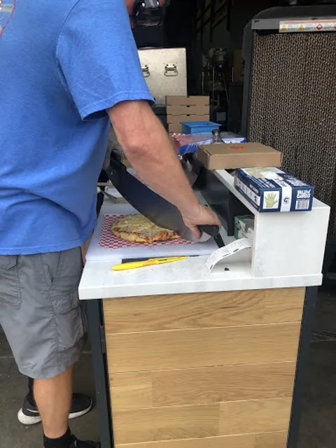 Kombi Pizza at Red Bus Brewing Company