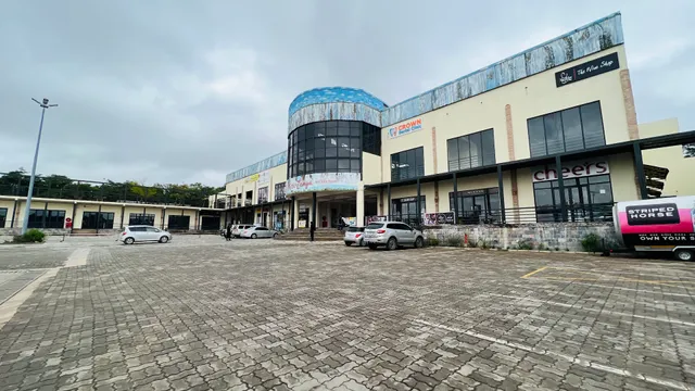 Mosi-oa-Tunya Shopping & Recreation