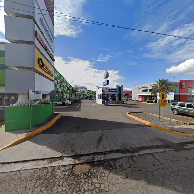 Av. Benjamín Hill 5720