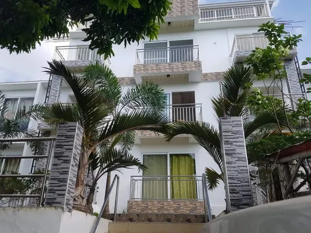 Marlene`s Hilltop Villa