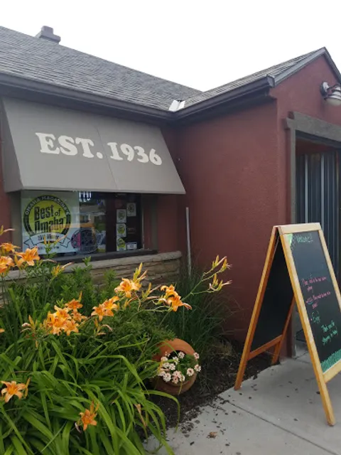 Stella's Bar & Grill