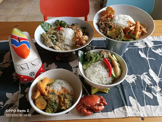 Kenny 188 肯尼餐旅（泰式、中式簡餐）