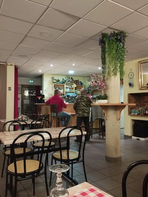 CAFE RESTAURANT DE LA PLACE