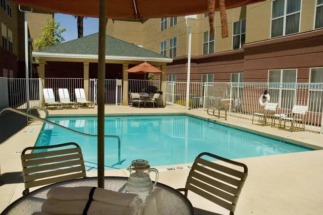 Homewood Suites by Hilton Phoenix-Biltmore