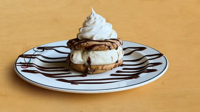 Belly Busters Restaurant & Catering