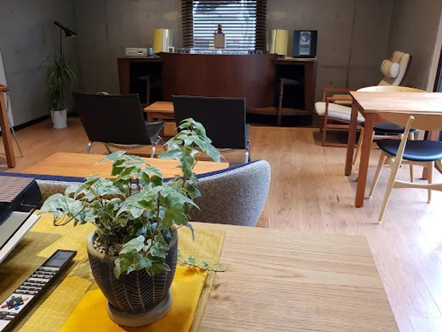 cafe e-denn（カフェ エーデン）